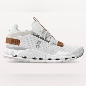 White Pearl On Cloud Cloudnova Mens size 8 women’s size 9.5